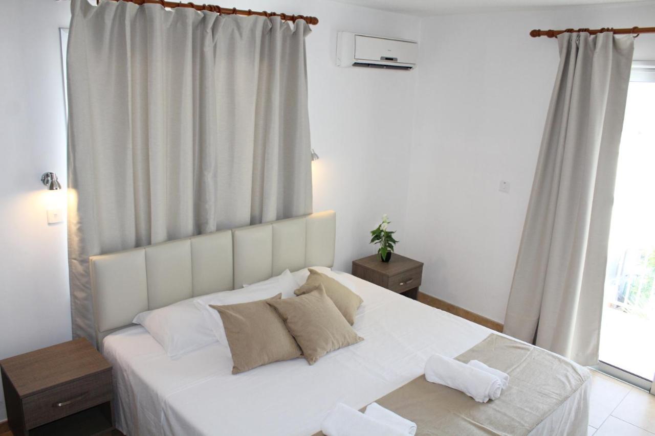 Maria Zintili Apartments Agia Napa Buitenkant foto
