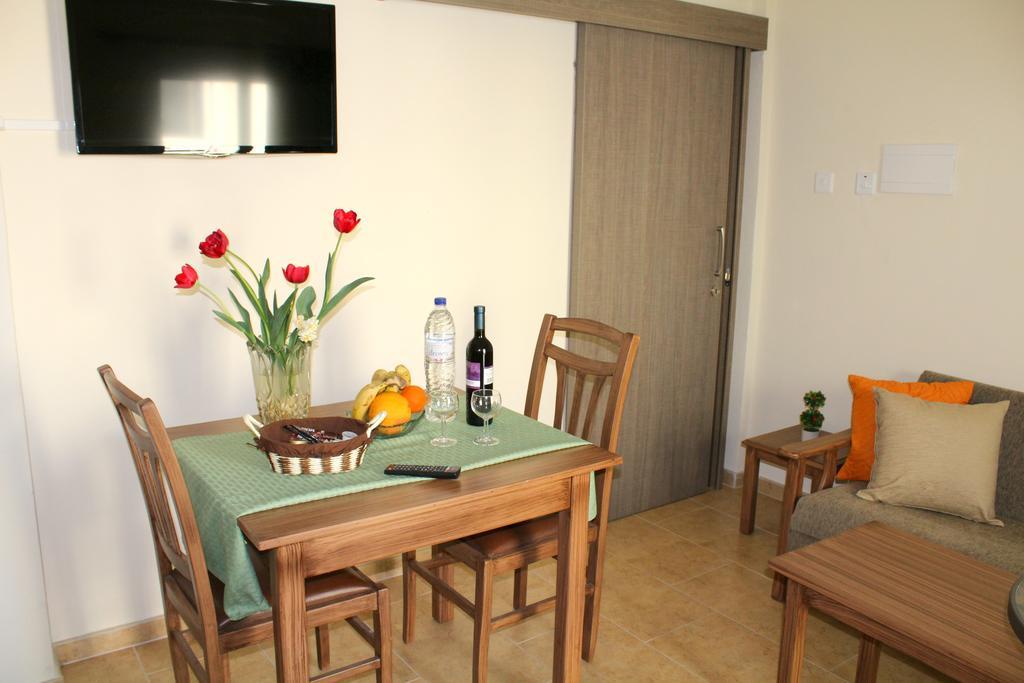 Maria Zintili Apartments Agia Napa Buitenkant foto
